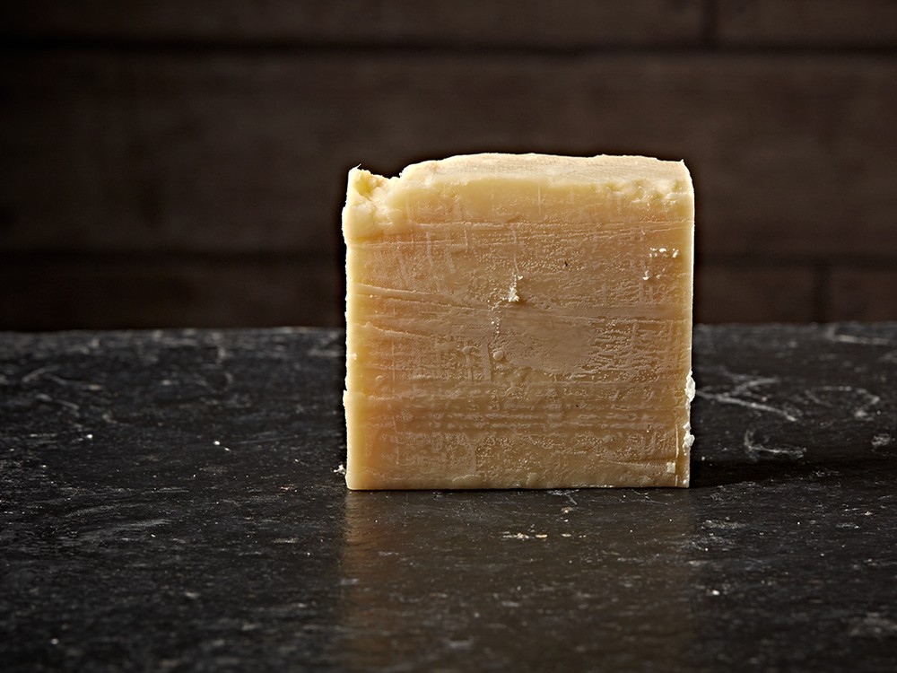 Alex James Co. No 1 Cheddar