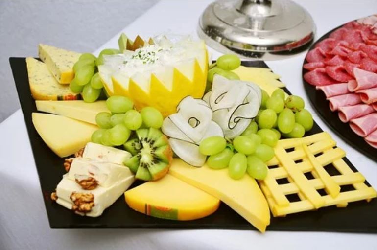 cheese n fruits