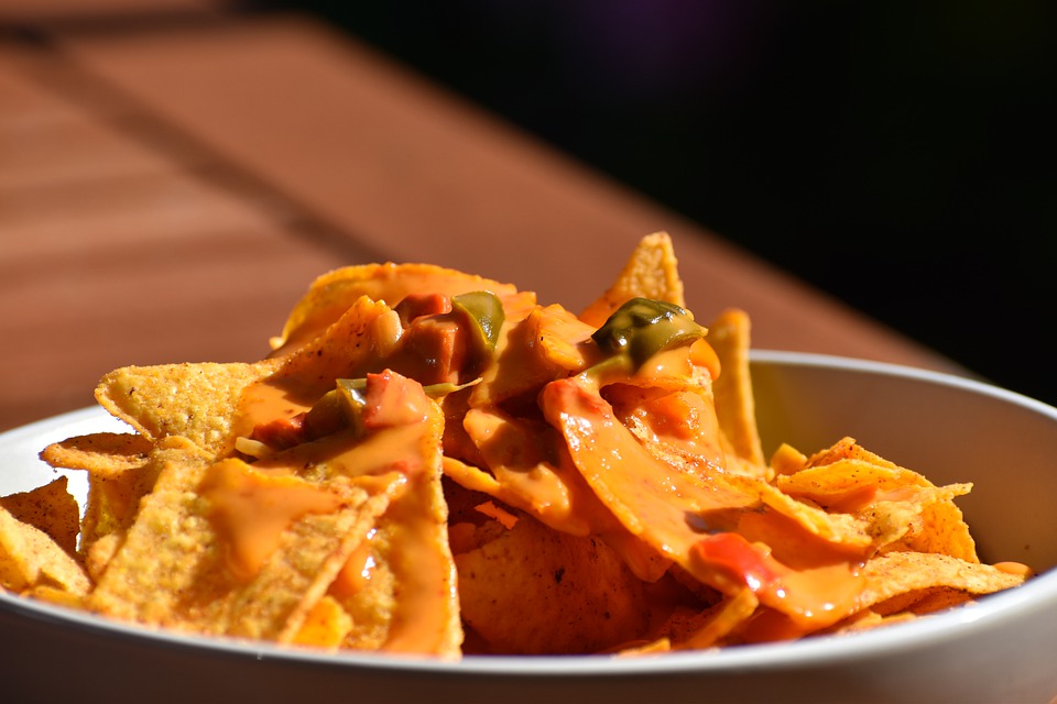 Nachos with cheese dip