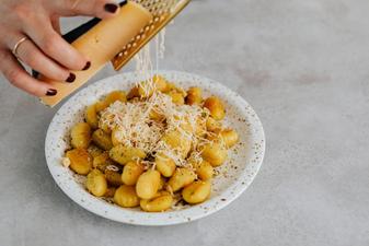 Thumbnail for 6 Tips to Choose the Best Parmesan Cheese