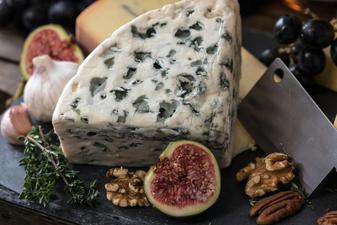 Thumbnail for 5 Secretly Genius Cheese Snacks for College